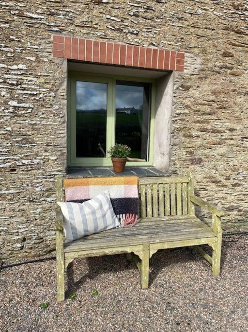The Wheelhouse At Hewish Mill Vila Bittadon Exterior foto